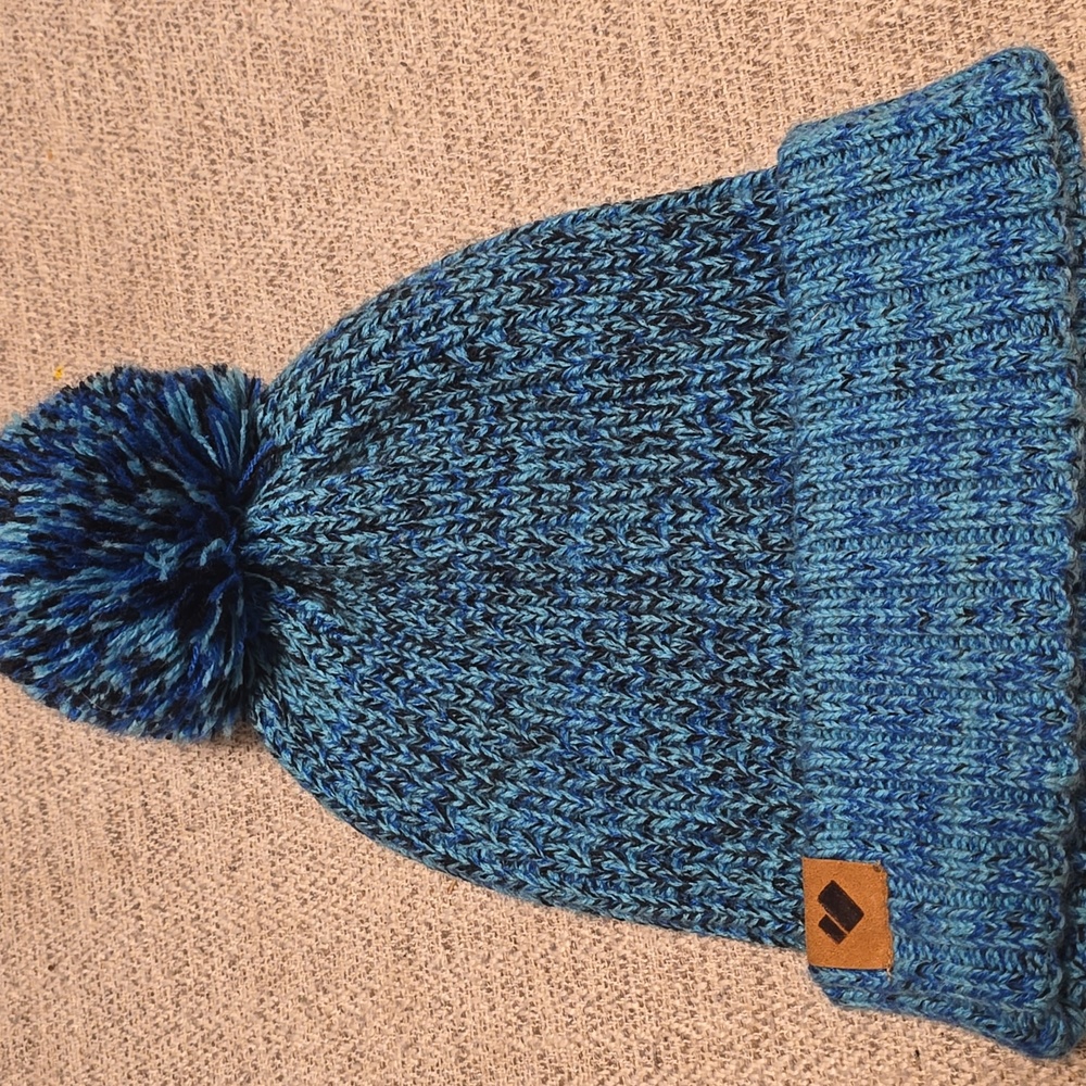 Obermeyer Albany Pom Beanie - Picture 6 of 8
